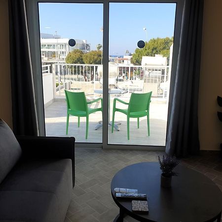 Leucolla Hill & Sea Apartment Протарас Екстериор снимка