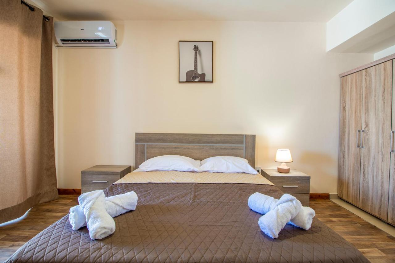 Leucolla Hill & Sea Apartment Протарас Екстериор снимка