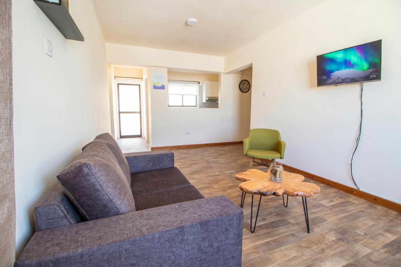 Leucolla Hill & Sea Apartment Протарас Екстериор снимка