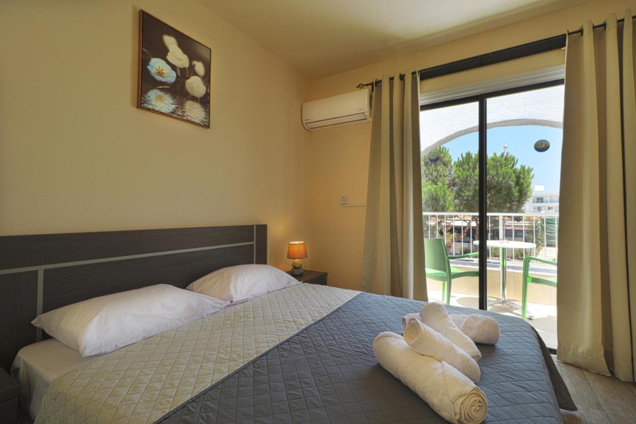 Leucolla Hill & Sea Apartment Протарас Екстериор снимка