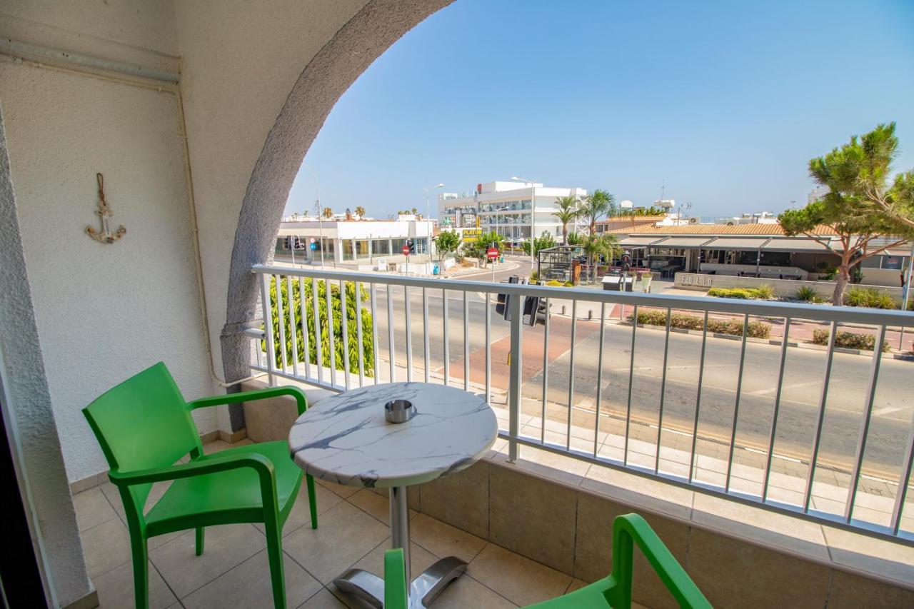 Leucolla Hill & Sea Apartment Протарас Екстериор снимка