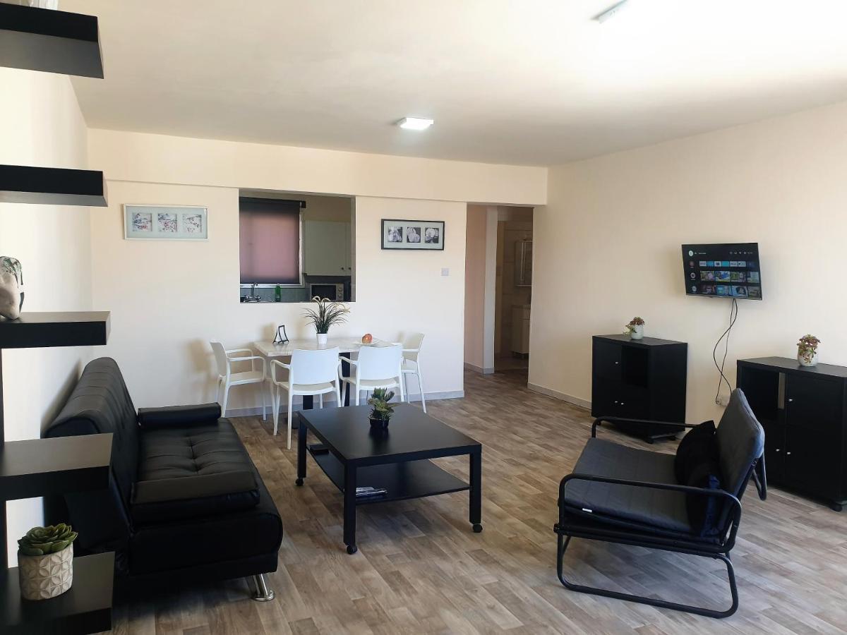 Leucolla Hill & Sea Apartment Протарас Екстериор снимка
