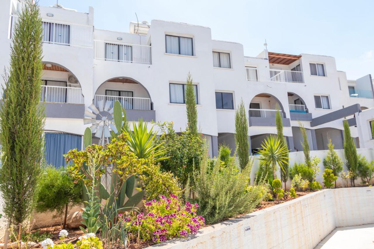 Leucolla Hill & Sea Apartment Протарас Екстериор снимка