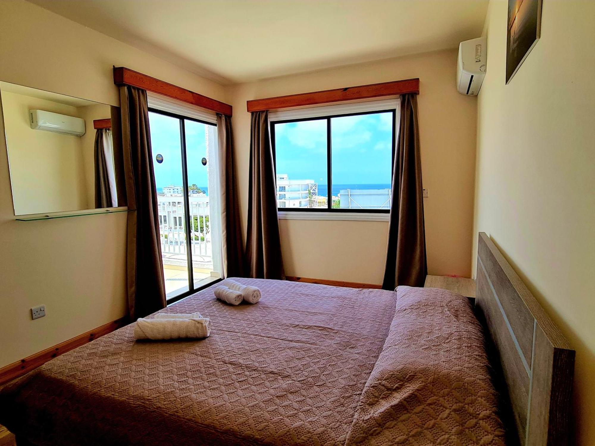 Leucolla Hill & Sea Apartment Протарас Екстериор снимка