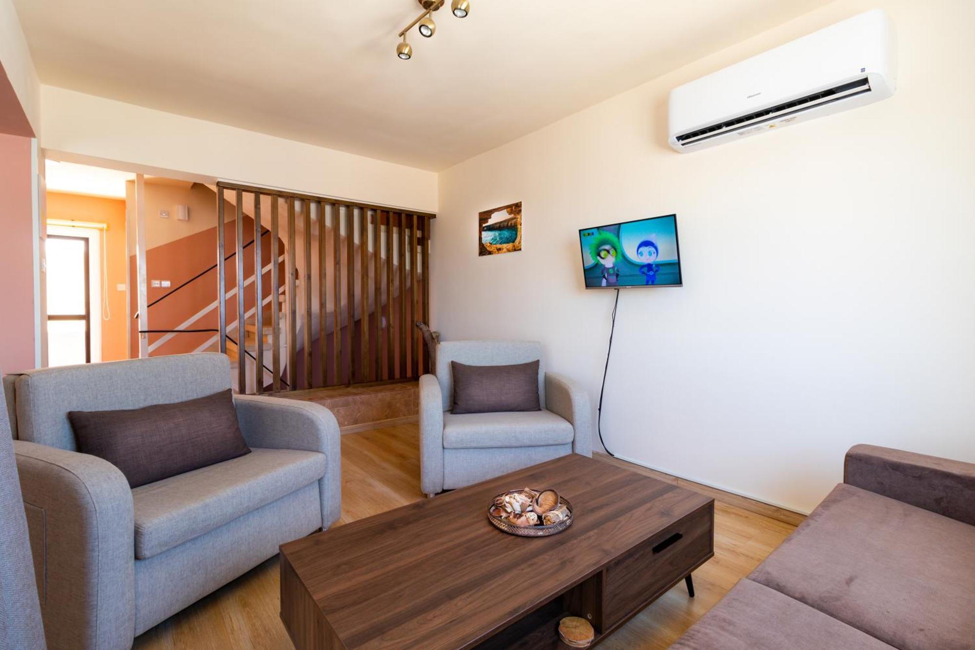 Leucolla Hill & Sea Apartment Протарас Стая снимка