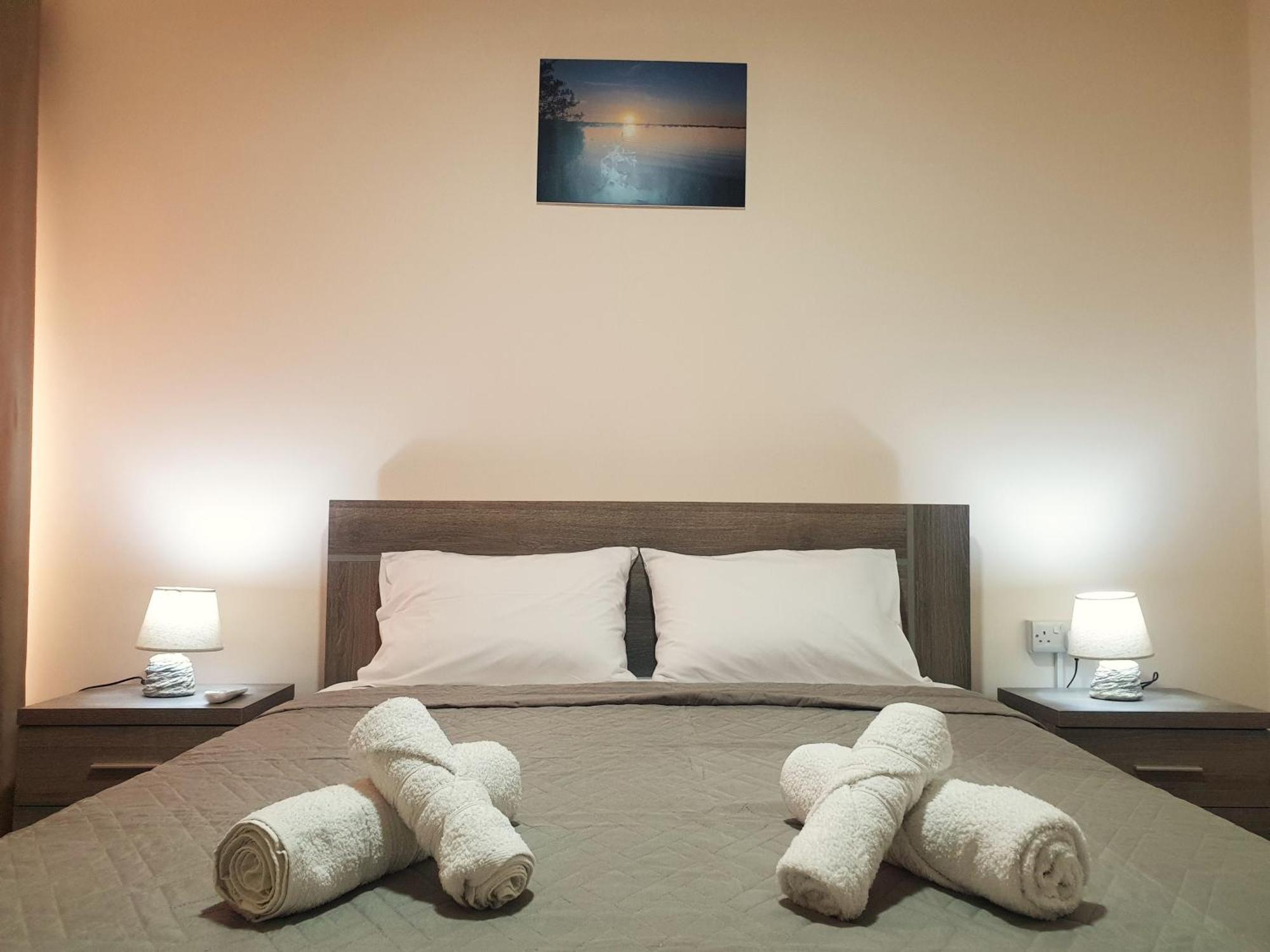 Leucolla Hill & Sea Apartment Протарас Екстериор снимка