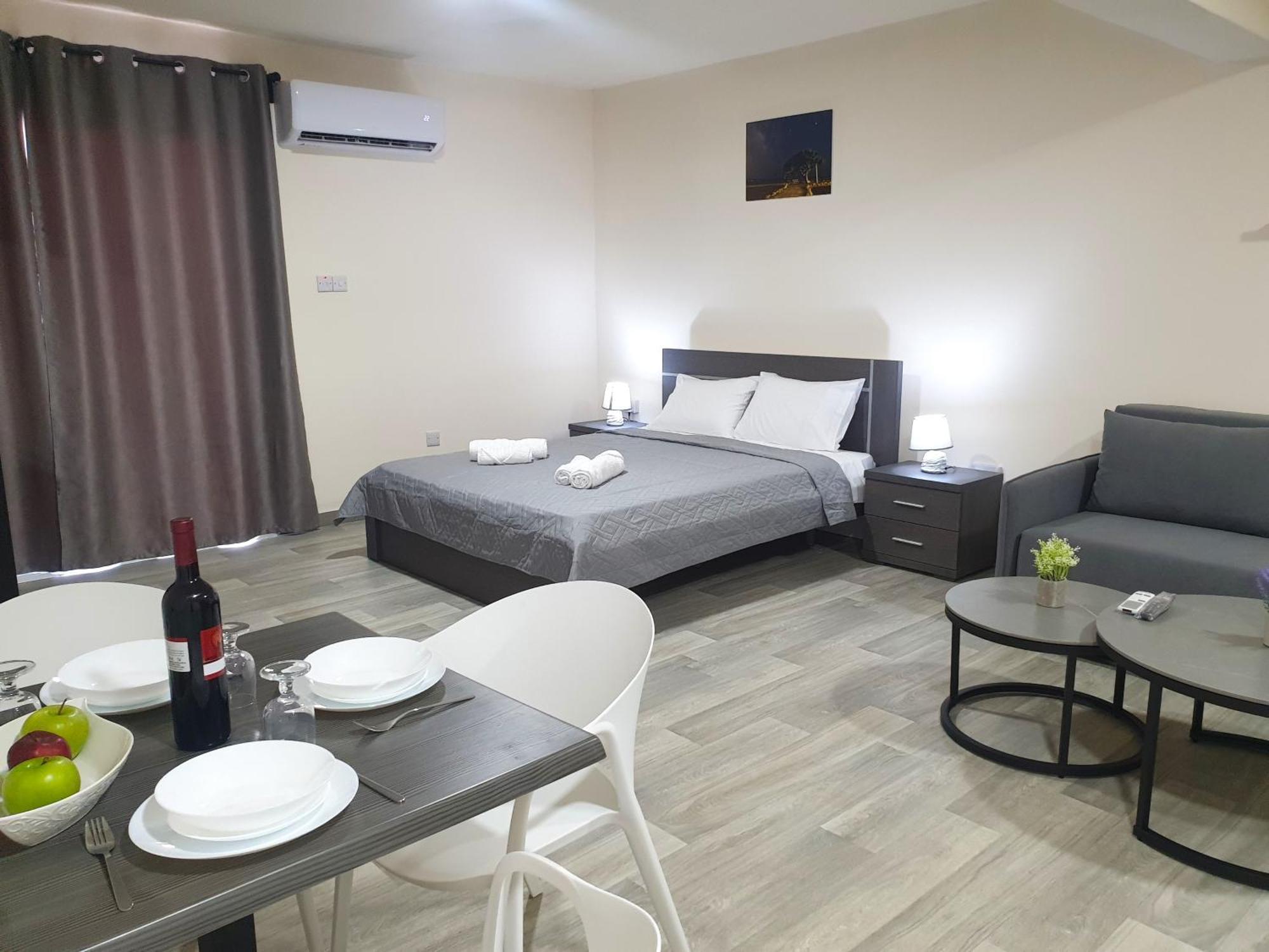 Leucolla Hill & Sea Apartment Протарас Екстериор снимка