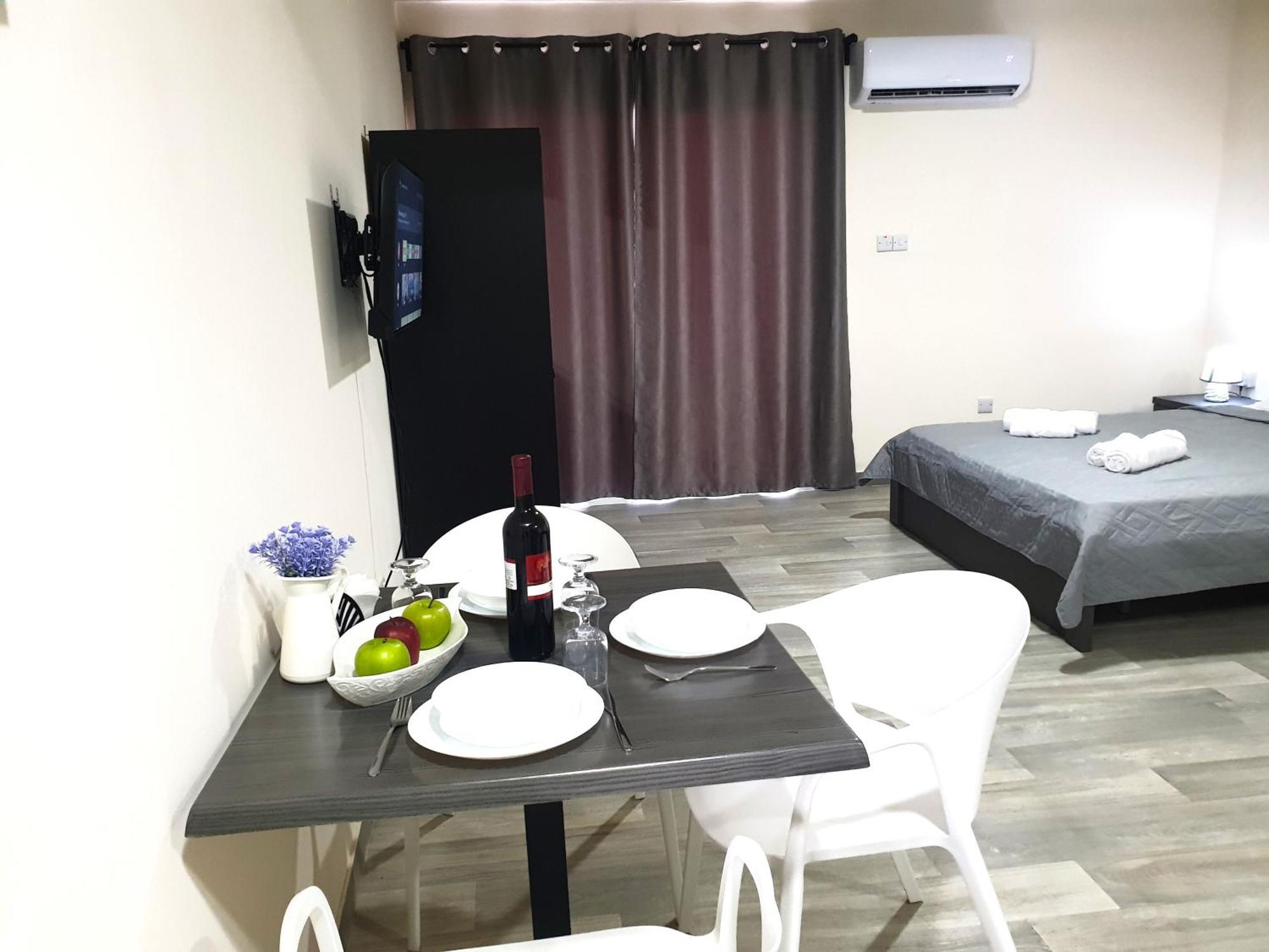 Leucolla Hill & Sea Apartment Протарас Екстериор снимка